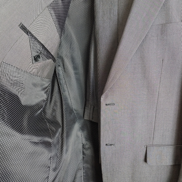 Suit and pant - Picture 3 of 6